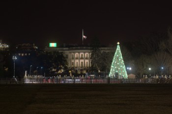 White House and National Christmas Tree