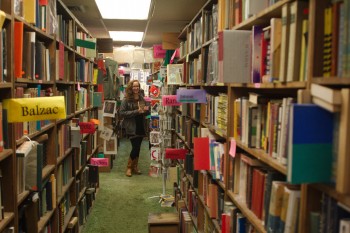 Dorothy at Wonder Books